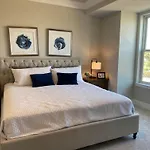 Hotel Luxury Villa Near Delhi Airport
